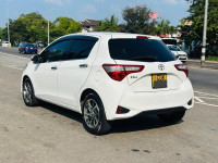 Toyota Vitz 2017 Car for sale Ganemulla