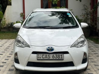 Toyota Aqua S Grade 2014 Car for sale Kurunegala