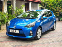 Toyota Aqua G Grade 2013 Car for sale Kalagedihena
