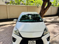 Toyota Prius 2015 Car for sale Nittambuwa