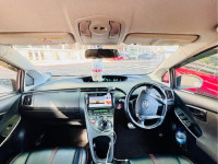 Toyota Prius GS 2013 Car for sale Nittambuwa