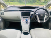 Toyota Prius S LED 2012 Car for sale Dehiwala