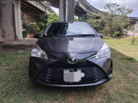 Toyota Vitz 2017 Car for sale Kadawatha