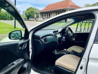 Honda Grace EX 2014 Car for sale Sri Jayawardenepura