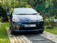 Toyota Aqua S Limited Grade 2013 Car for sale Nittambuwa
