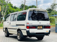 Toyota Dolphin LH 102 1989 Van for sale Ratnapura