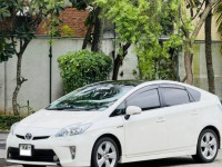 Toyota Prius G Touring 2011 Car for sale Battaramulla