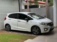 Honda FIT GPS S 2015 Car for sale Puttalam