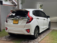 Honda FIT GPS S 2015 Car for sale Puttalam