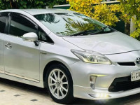 Toyota Prius s Led 2013 Car for sale Panadura