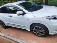 Honda Vezel 2015 SUV for sale Gampaha