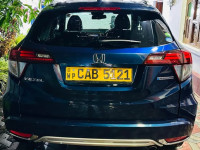 Honda Vezel 2014 Car for sale Ampara