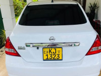 Nissan Tiida 2004 Car for sale Gampaha