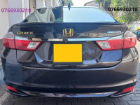 Honda Grace EX 2017 Car for sale Galle