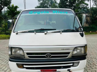 Toyota Dolphin LH 113 1990 Van for sale Embilipitiya
