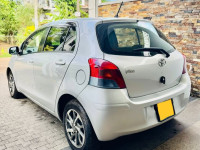 Toyota Vitz SCP90 2008 Car for sale Ampara