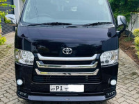 Toyota KDH 2017 Van for sale Mount Lavinia