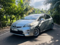 Toyota Prius S Touring 2013 Car for sale Katunayake