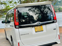 Toyota Esquire 2014 Car for sale Kuliyapitiya