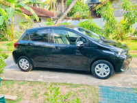 Toyota Vitz 2015 Car for sale Kochchikade