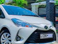 Toyota Vitz 2017 Car for sale Batticaloa