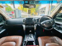 Toyota Land Cruiser V8 2015 SUV for sale Kottawa