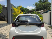 Toyota Yaris X 2014 Car for sale Gampaha