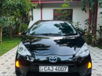 Toyota Aqua S Grade 2013 Car for sale Kurunegala