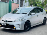 Toyota Prius G Grade 2013 Car for sale Kottawa