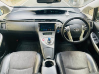 Toyota Prius G Grade 2013 Car for sale Kottawa
