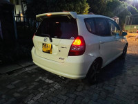 Honda Fit GD1 2002 Car for sale Nittambuwa