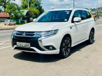 Mitsubishi Outlander 2016 Car for sale Gampaha