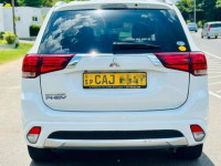 Mitsubishi Outlander 2016 Car for sale Gampaha