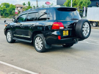 Toyota Land Cruiser Sahara 200 2011 SUV for sale Gampaha