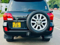 Toyota Land Cruiser Sahara 200 2011 SUV for sale Gampaha