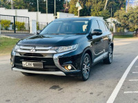 Mitsubishi Outlander 2015 SUV for sale Gampaha