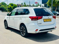 Mitsubishi Outlander 2016 SUV for sale Gampaha