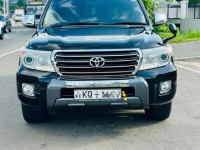 Toyota Land Cruiser 200 2011 SUV for sale Gampaha