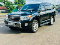 Toyota Land Cruiser 200 2011 SUV for sale Gampaha